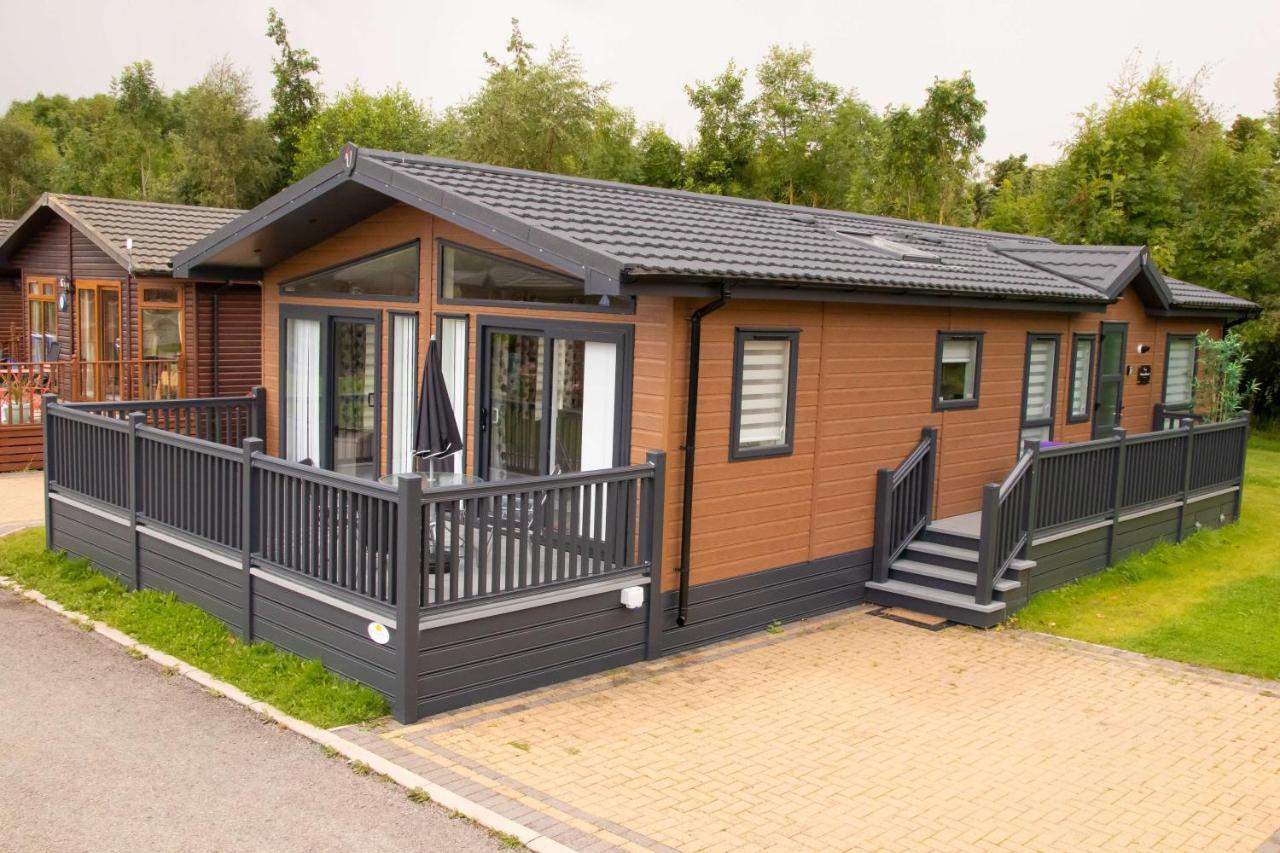 Penny Lodge With Hot Tub Malton Eksteriør billede